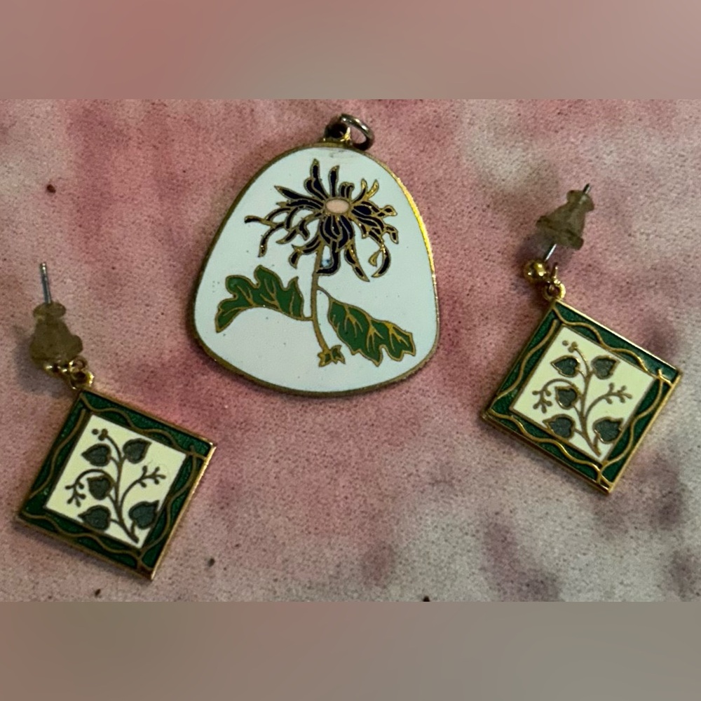 Vintage CloisonnΓ© enamel Pendant and Earrings